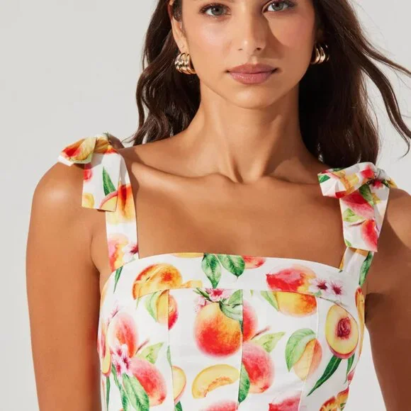 NWT ASTR DRESS WITH PEACHES, SIZE L - Picture 3 of 3